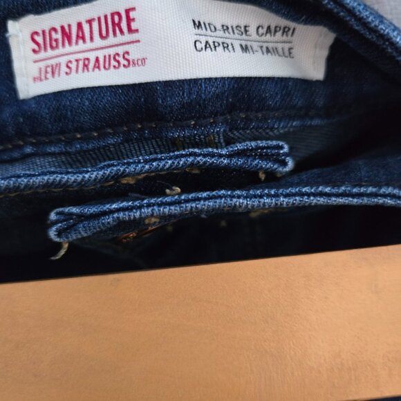 Levi Strauss Signature mid-rise Capri Size 14 - Picture 4 of 6